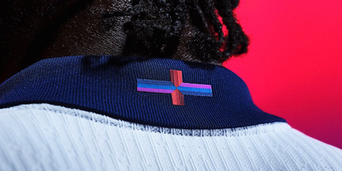 NextImg:Britons furious as over 25,000 people sign petition to 'Save St George's cross in English football'