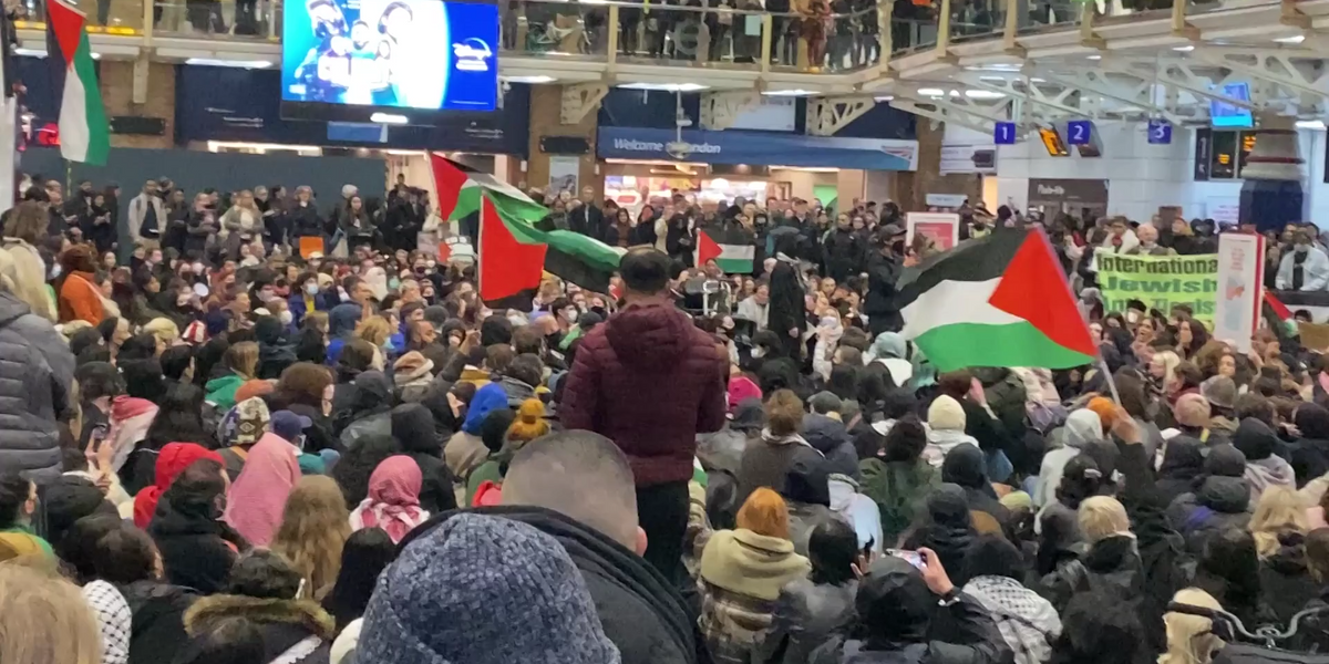 NextImg:FURY as pro-Palestine protesters lock down London Liverpool Street station