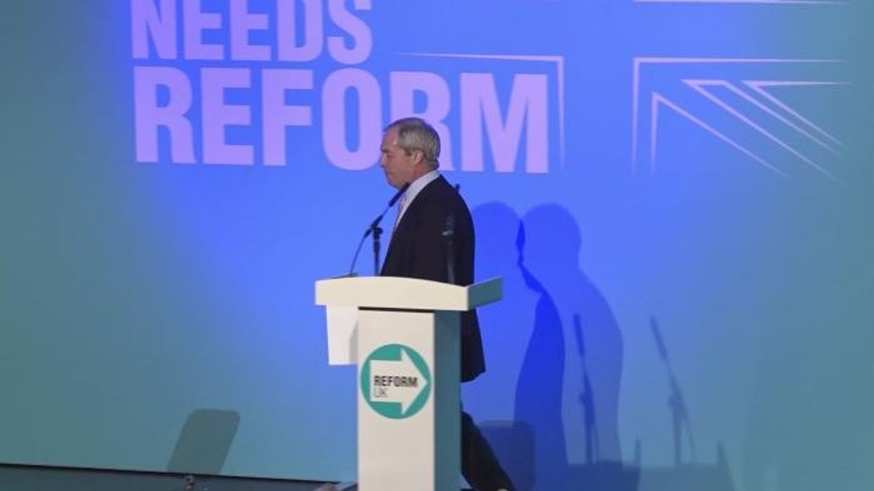 'We're coming for you!' Nigel Farage sends Starmer major warning after Reform surges to 200,000 members