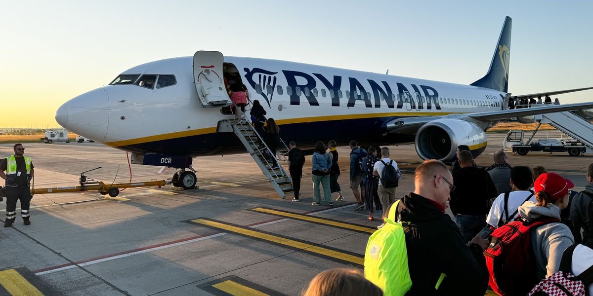 NextImg:Ryanair forced to remove 'disruptive' passenger from flight after woman 'shouted' at other holidaymakers