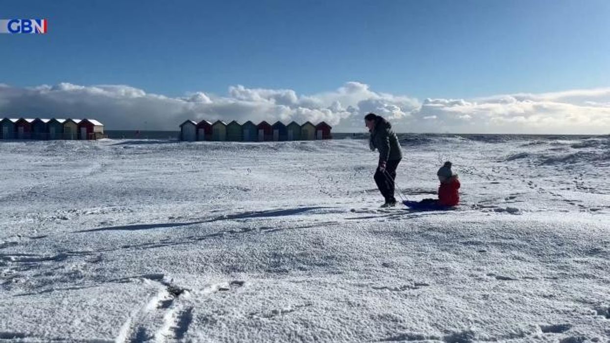 Met Office shuts down '700-mile wide blizzard' warnings - 'It's far too early!'