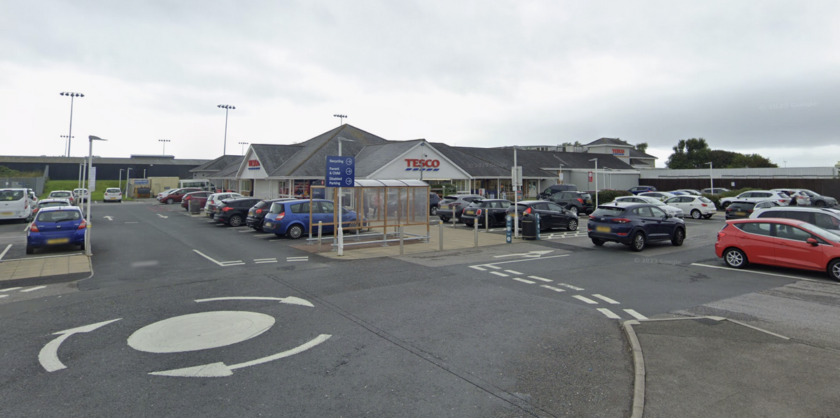 NextImg:Tesco thief jailed after stealing booze from store because he had 'problems with budgeting'