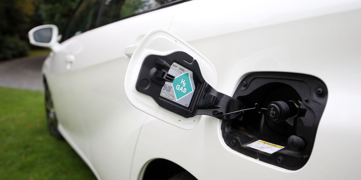 NextImg:Hydrogen vehicles receive huge £100million boost amid plans to develop UK-wide refuelling network