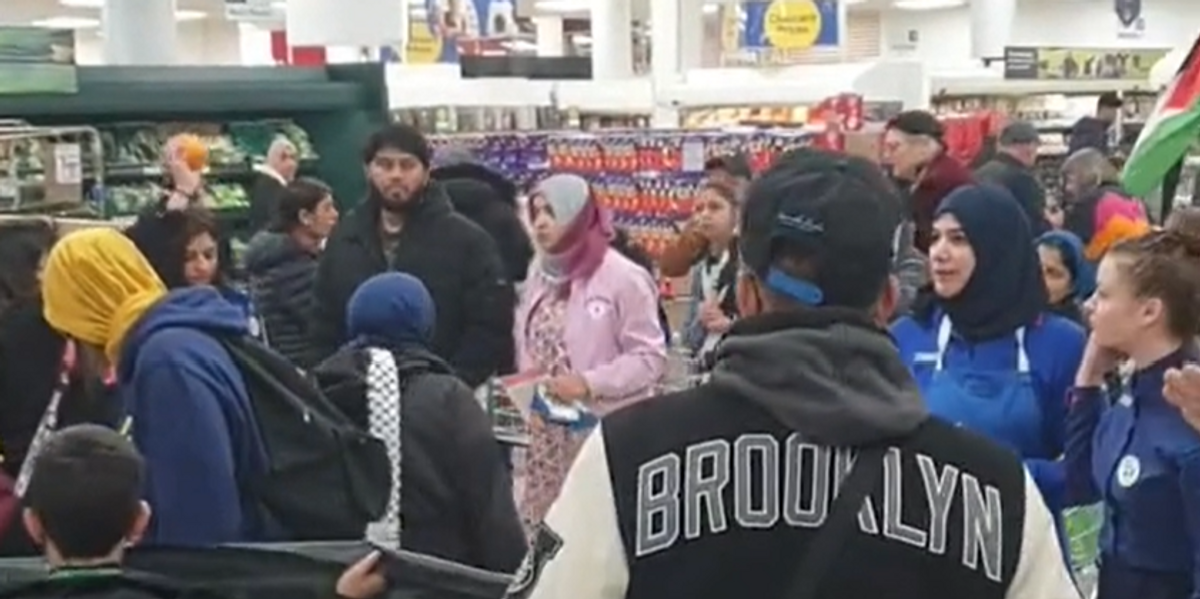 NextImg:Tesco supermarket bombarded by pro-Palestine protesters screaming 'you have blood on your hands'