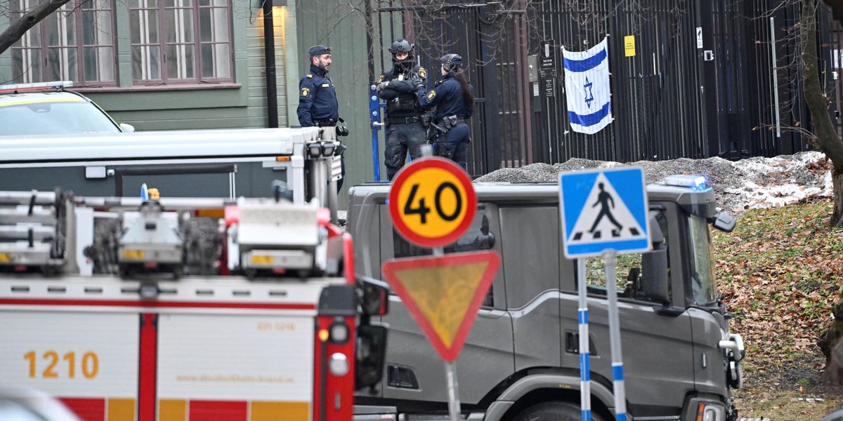 NextImg:Bomb squad rushes to Israeli Embassy in Sweden as 'explosive device found outside'