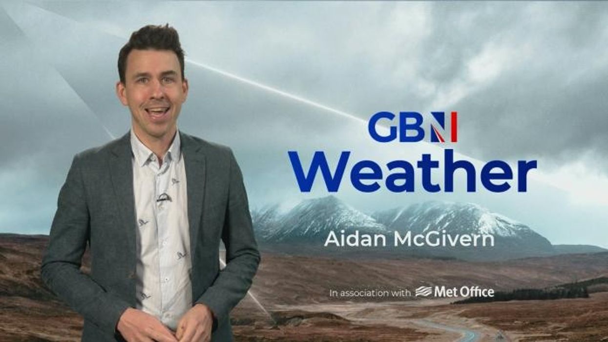 UK snow WARNING: Britain to be bombarded by 10cm blanket as Met Office issues urgent yellow weather warning