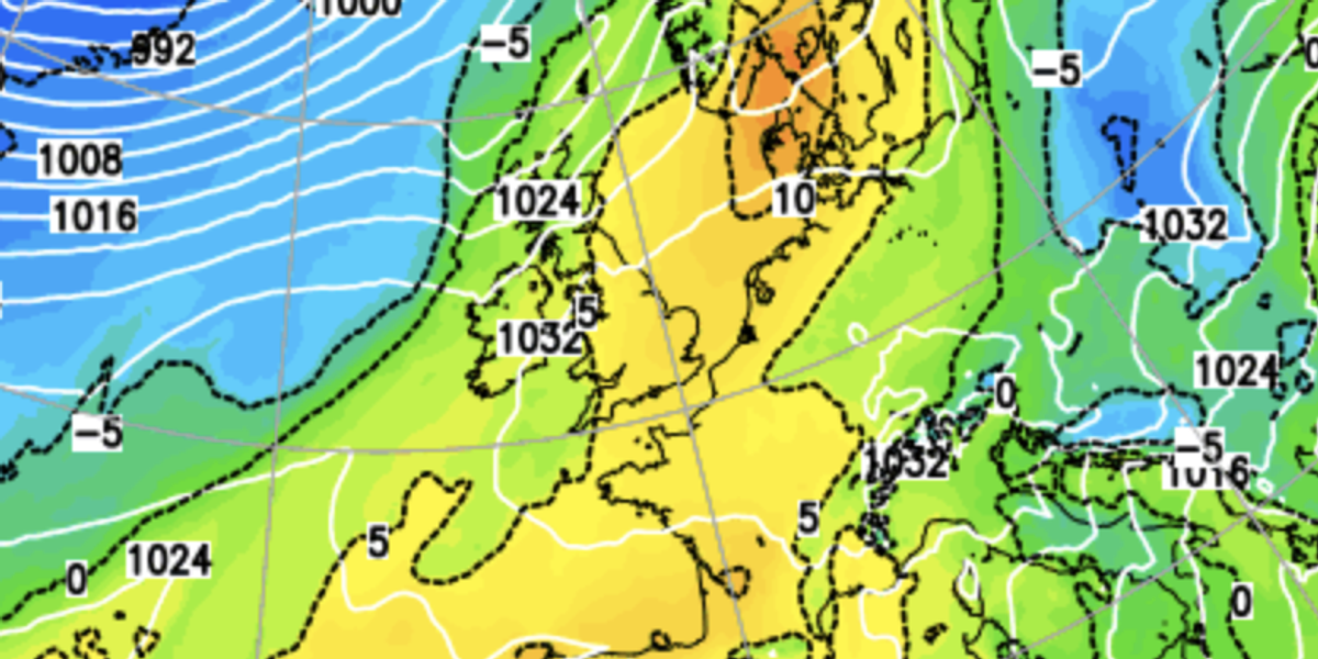 NextImg:UK weather: Britons set for ‘Green Christmas’ as snow hopes melt away
