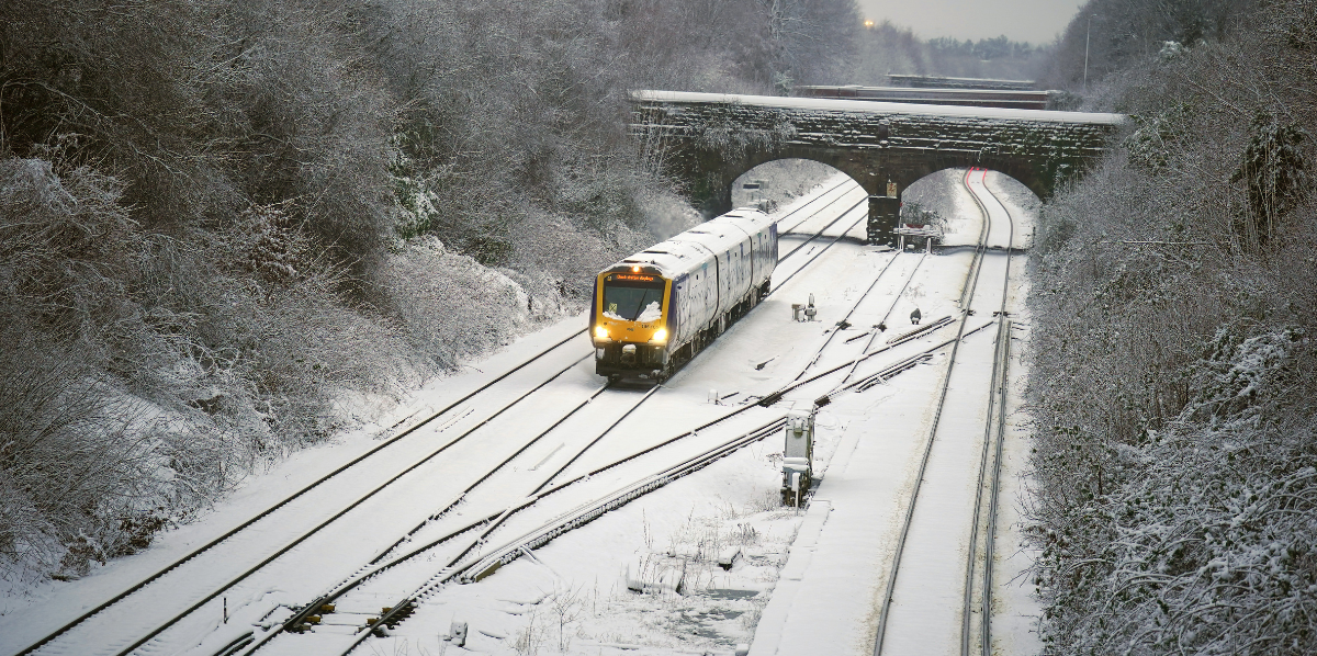 NextImg:Trains cancelled for several hours after union tells drivers not to WALK on snow despite 15% pay rise