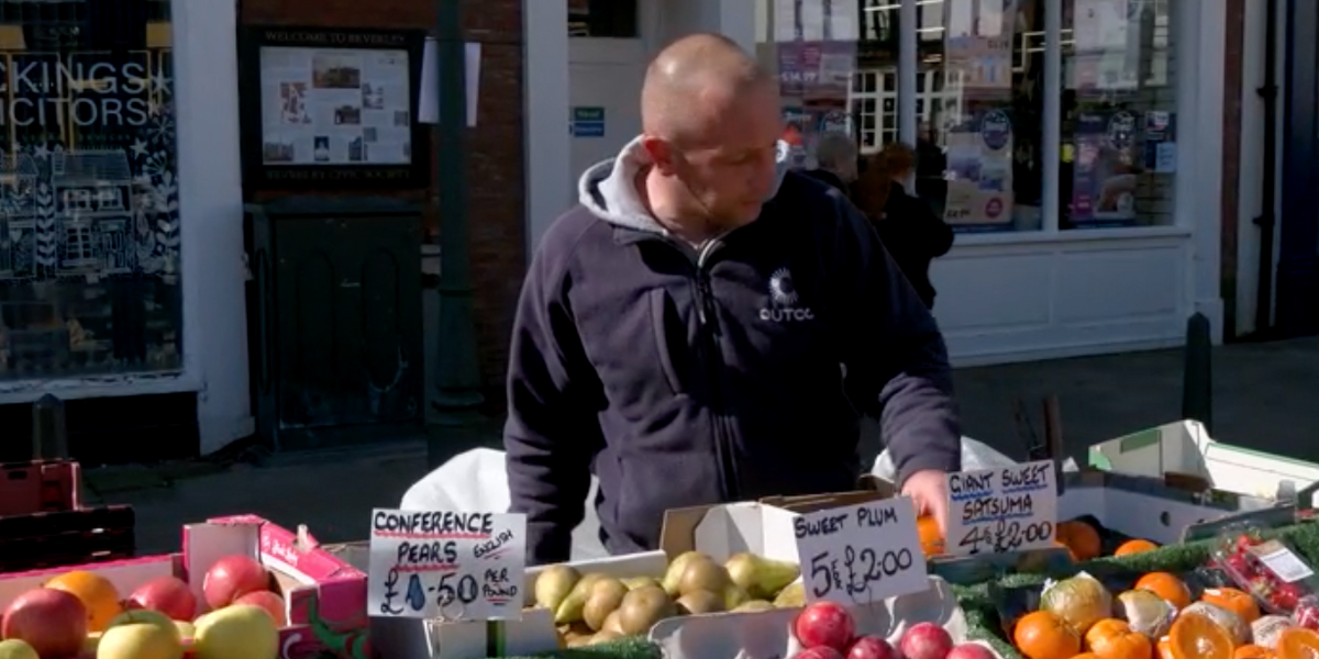 NextImg:Young market traders told they ‘could be the next Alan Sugar’