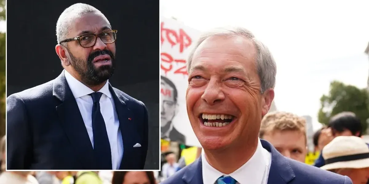 NextImg:'Clearly a moron!' Farage shames Cleverly over spiralling migration in brutal social media put down