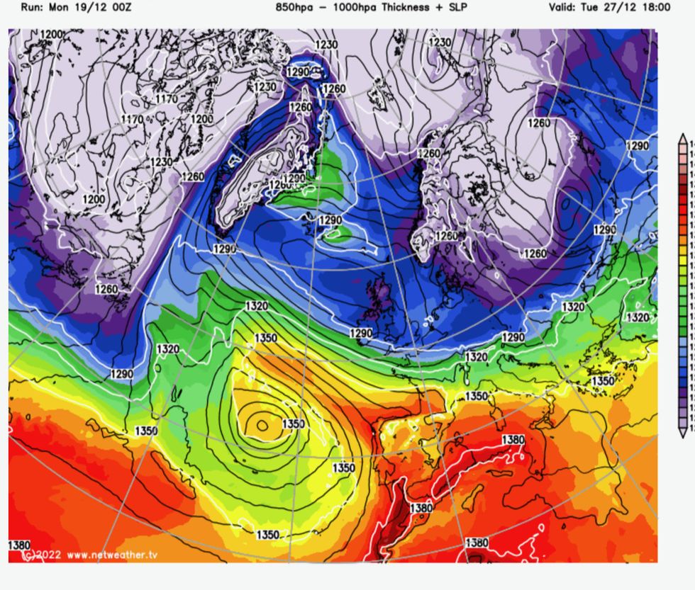 Weather charts: A polar front can clearly be seen moving across the UK next week