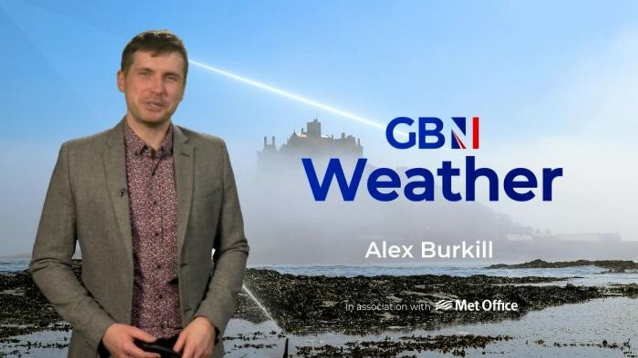 Fog warning sparks travel chaos as Britons urged to take 'extra precautions'