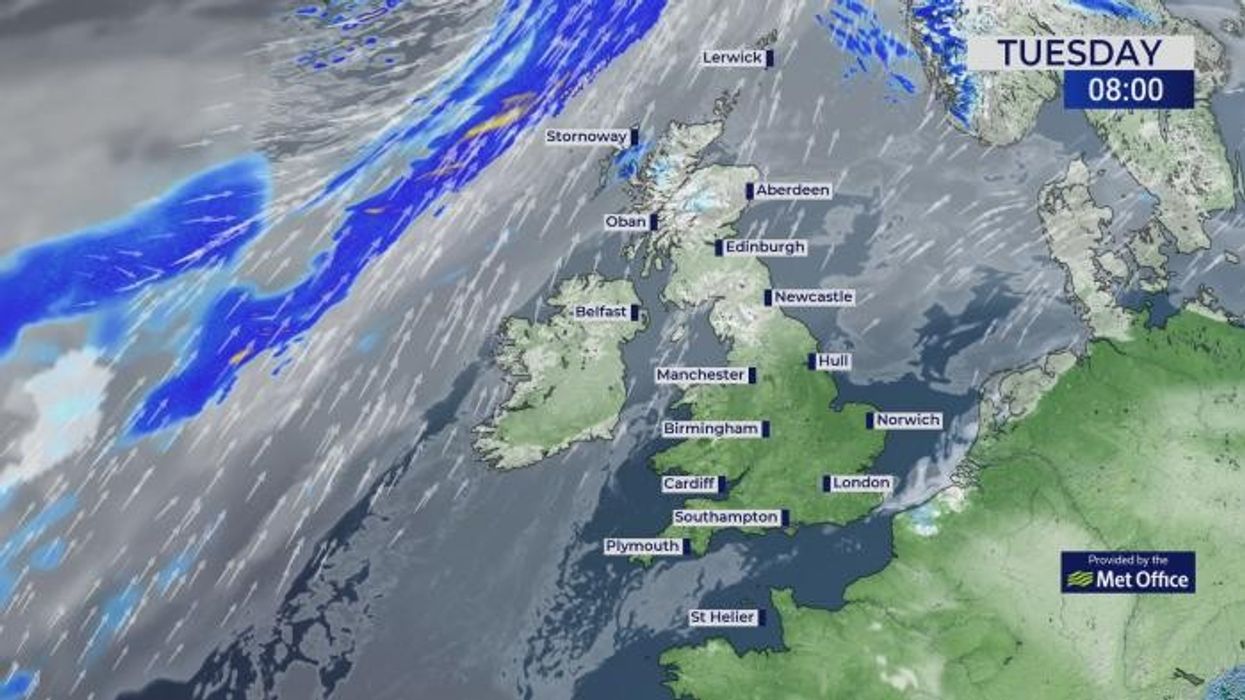 UK weather: Temperatures plummet to -6C as Britons warned 60mph winds will sweep in 'freezing fog patches'
