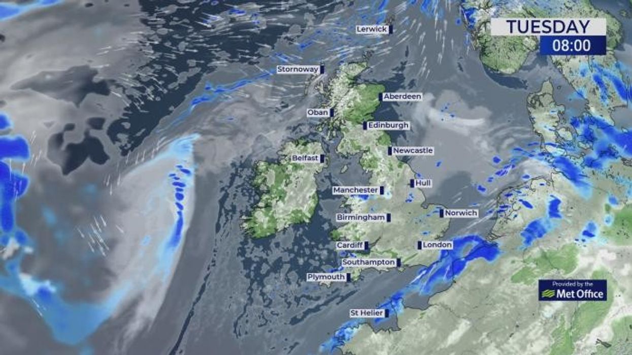 UK weather: Britain to be smothered in unearthly 'radiation' mist as temperatures rocket to 20C