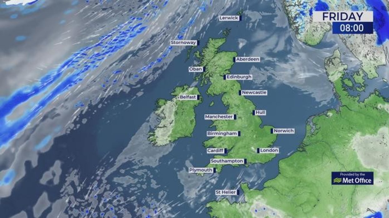 UK weather: Tropical plume to send temperatures soaring as warm air sweeps through before thunderstorms batter Britain