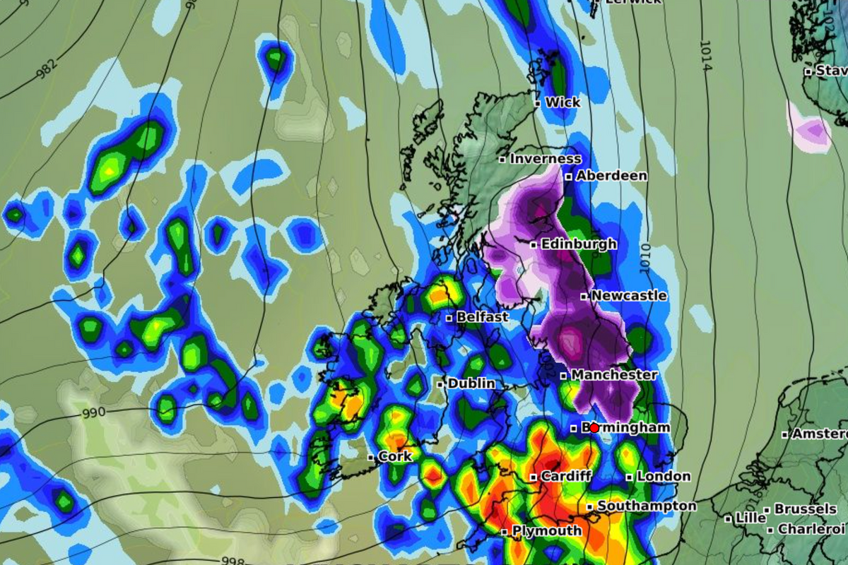 Weather map of Britain shows snow and cold temperatures 