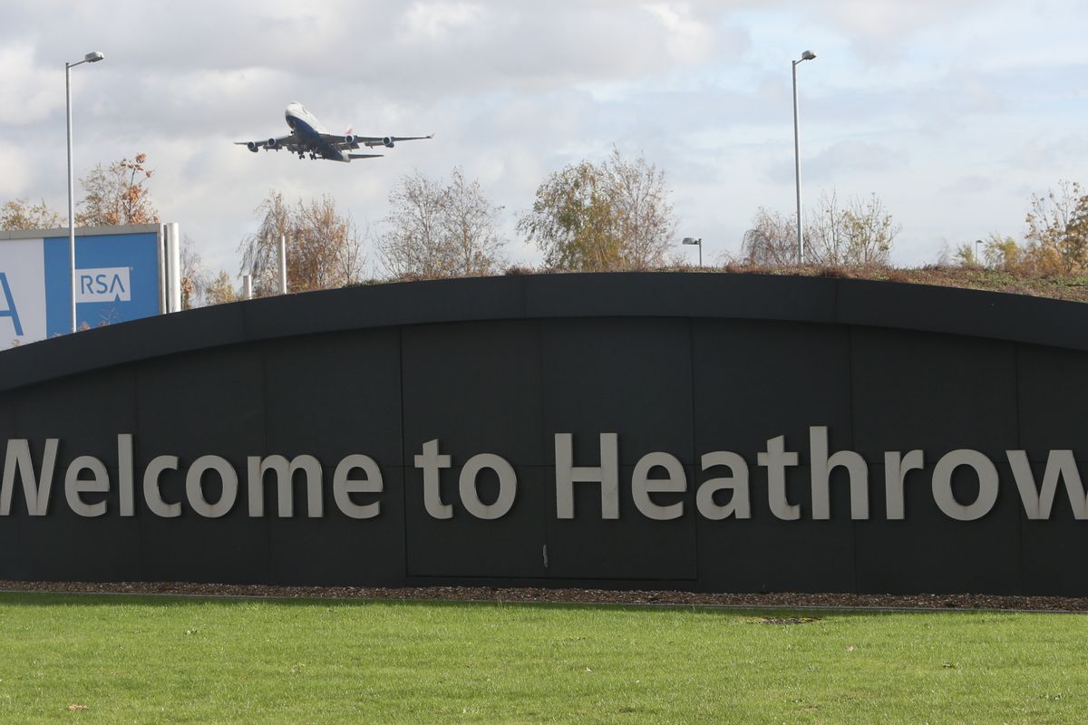 Welcome to Heathrow sign
