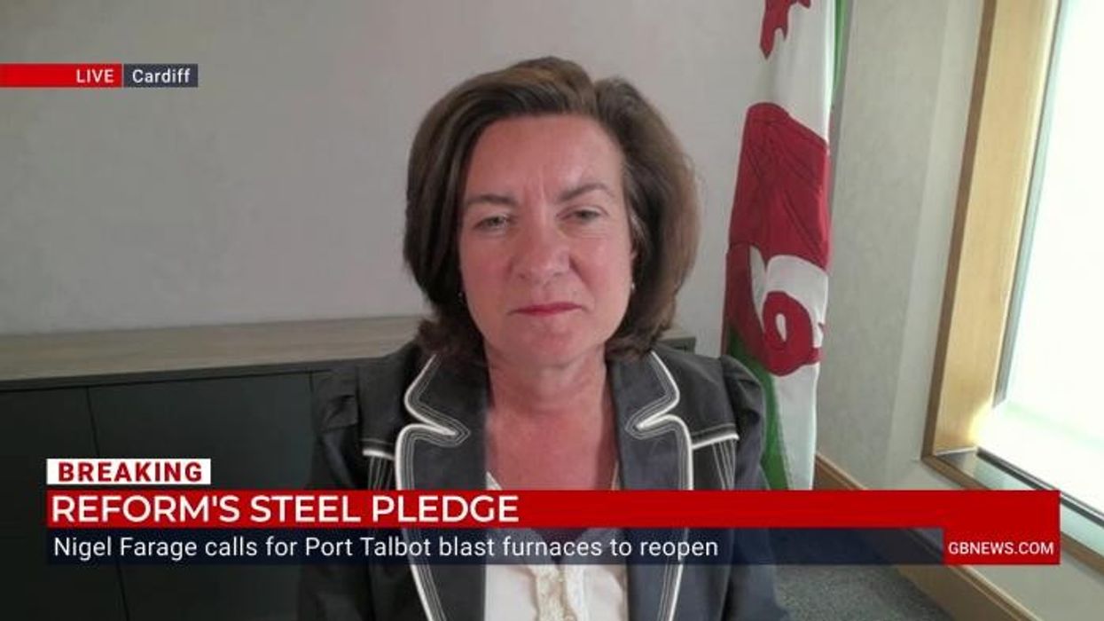 Reform 48 hours away from locking horns with Labour in two key battlegrounds as Rachel Reeves joins the fight