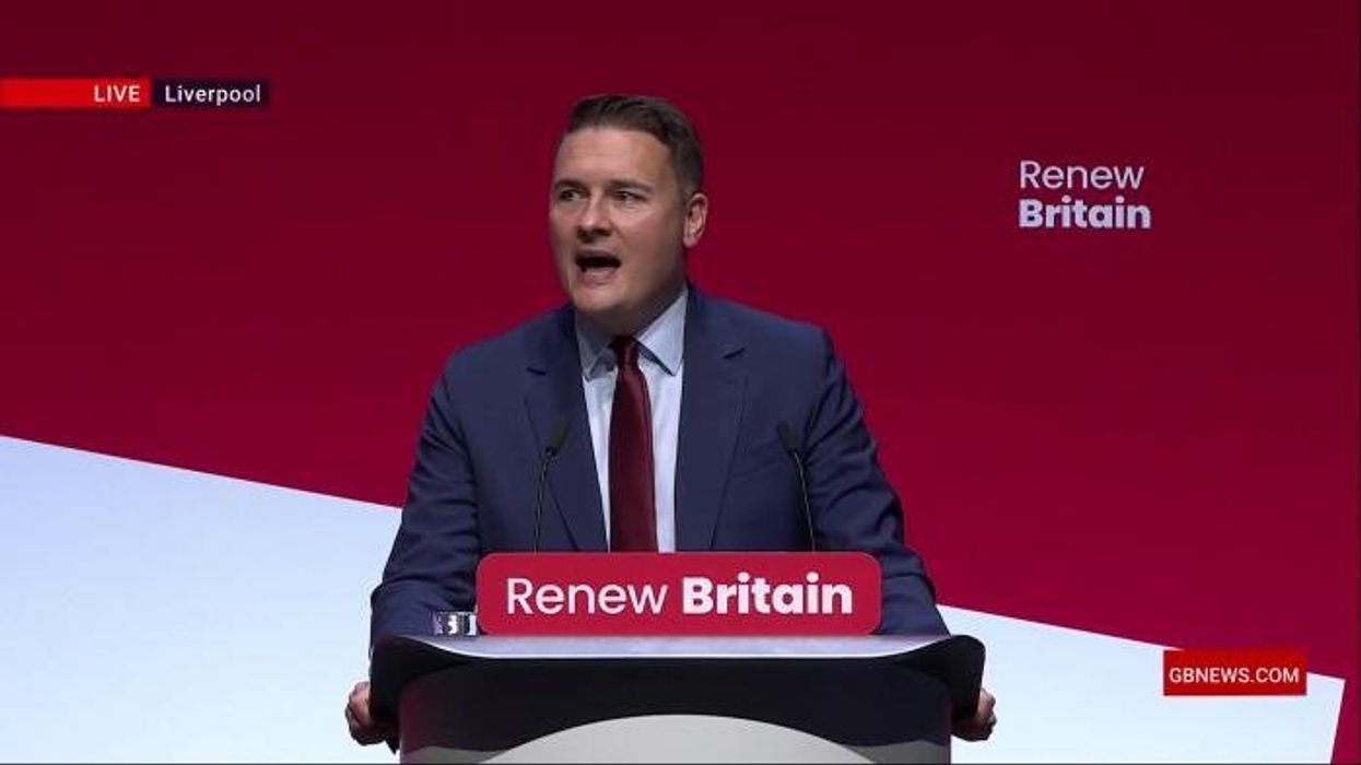 Wes Streeting throws down gauntlet to 'con artist' Nigel Farage over NHS - 'Bring it on!'