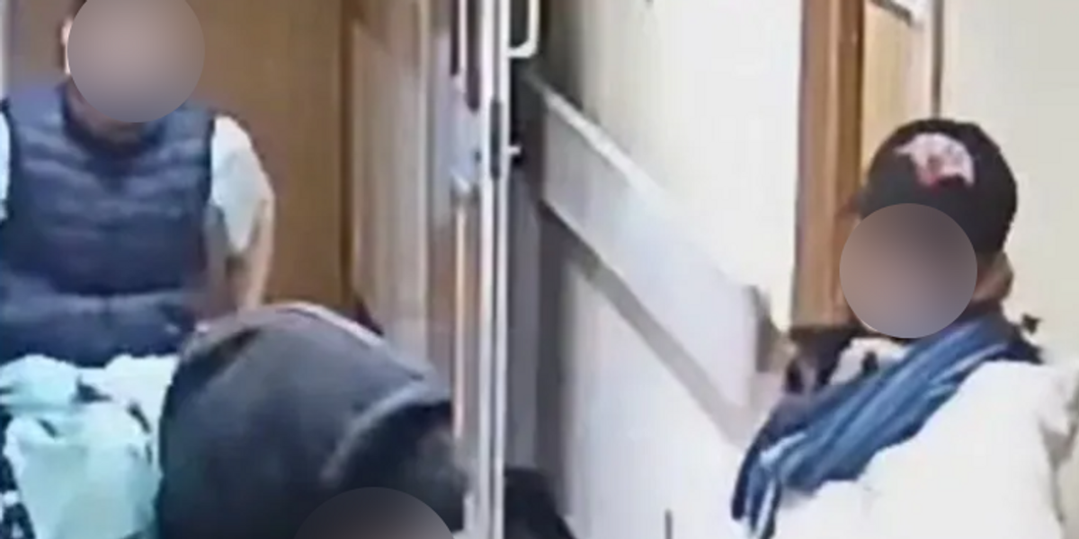 NextImg:Wheelchair hospital patient robbed by thugs who 'forced him into a toilet' on the ward