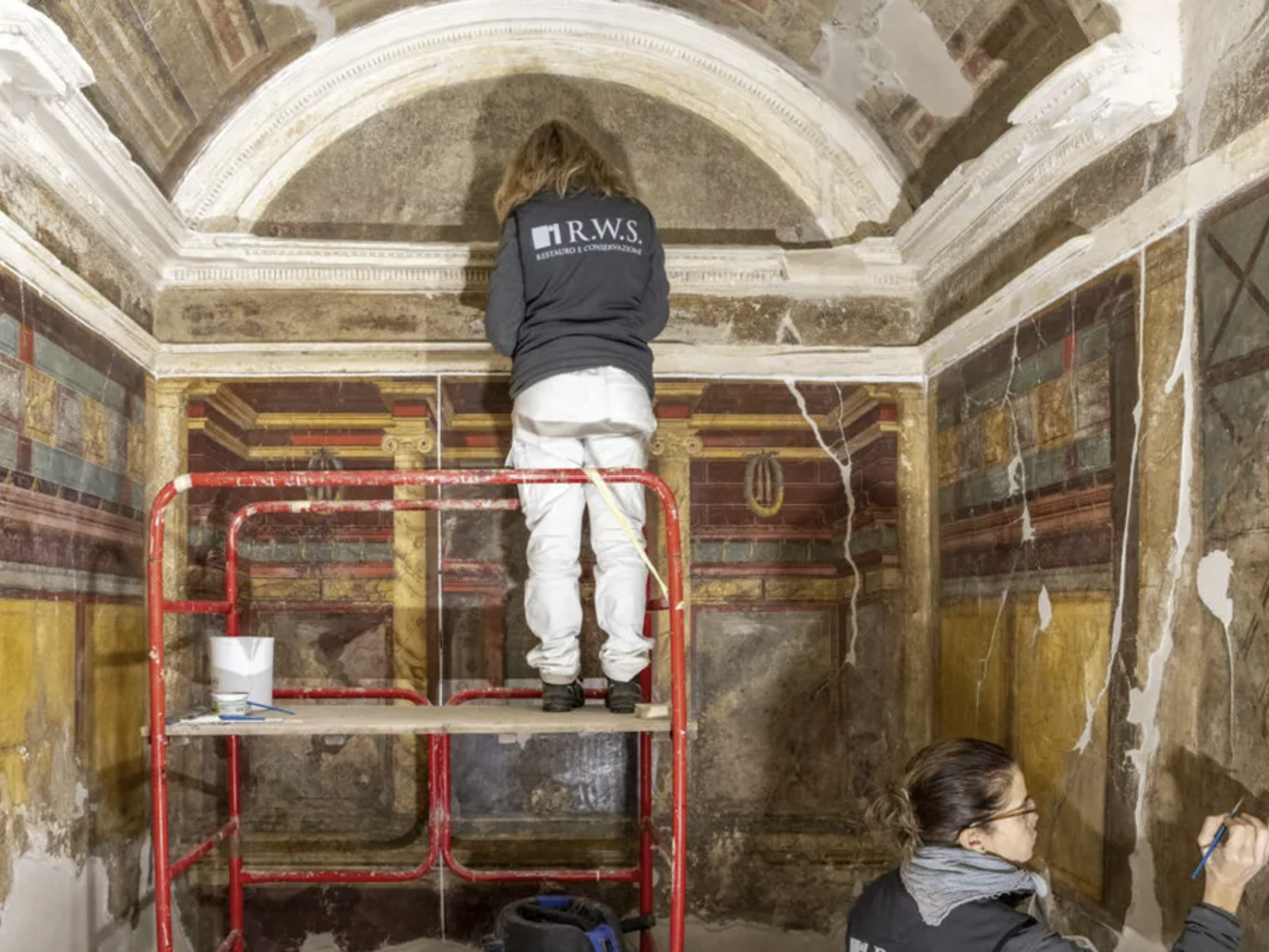 Archaeology breakthrough after discovery of 'sumptuous' 2,000-year-old frescoes at ancient Pompei...