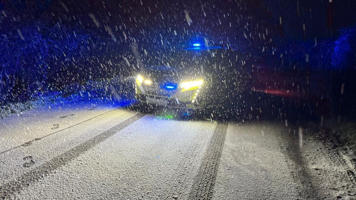 Wiltshire police car in heavy snow