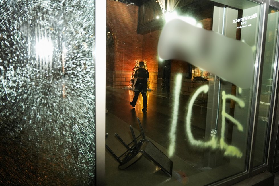 Windows smashed during Minneapolis protest