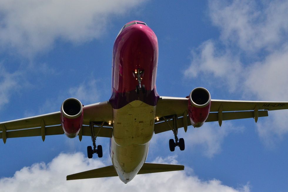 Wizz Air aircraft landing at Luton