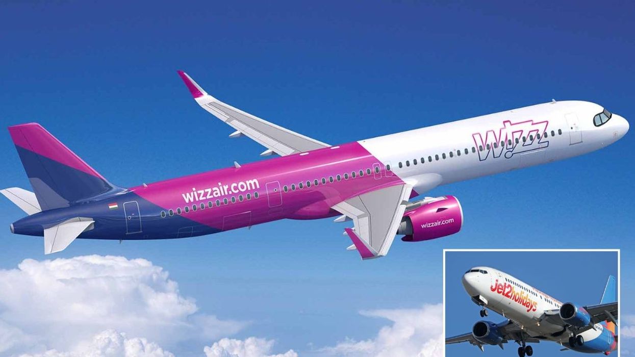 Wizz Air plane / Jet2 plane