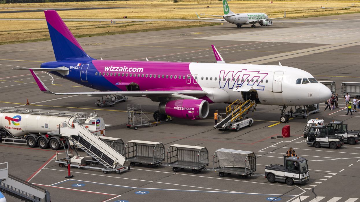 wizz air plane