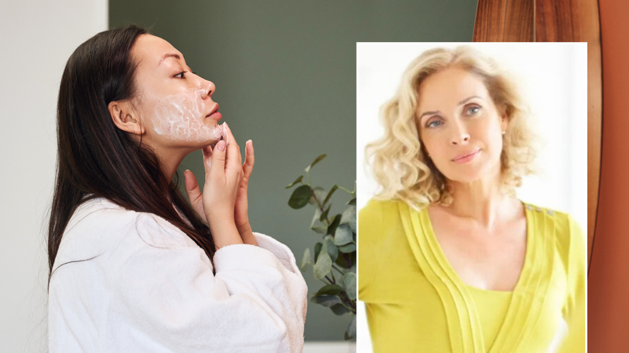 Woman cleansing / middle age woman