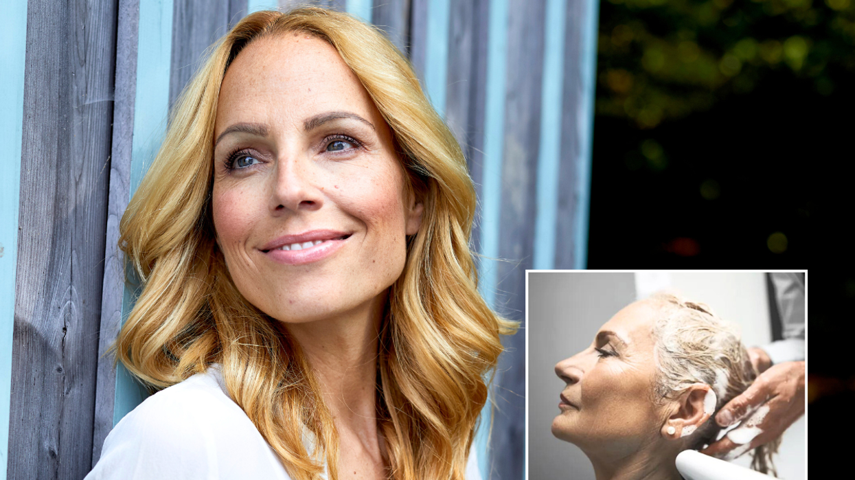 Woman curly hair / woman washing hair