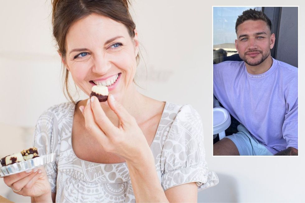 Woman eating chocolates / Omar Ellaboudy