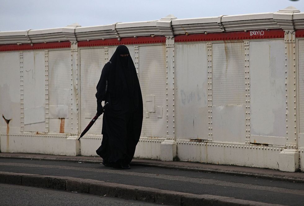 woman wearing burqa