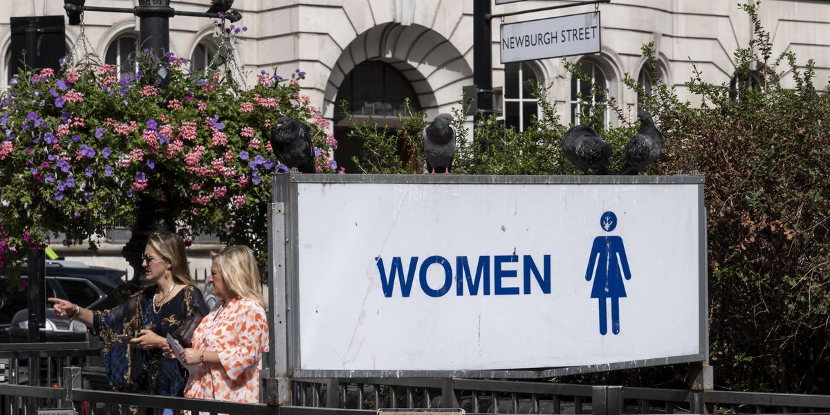 NextImg:Shops and restaurants with unisex toilets risk 'discriminating against women', EHRC warns