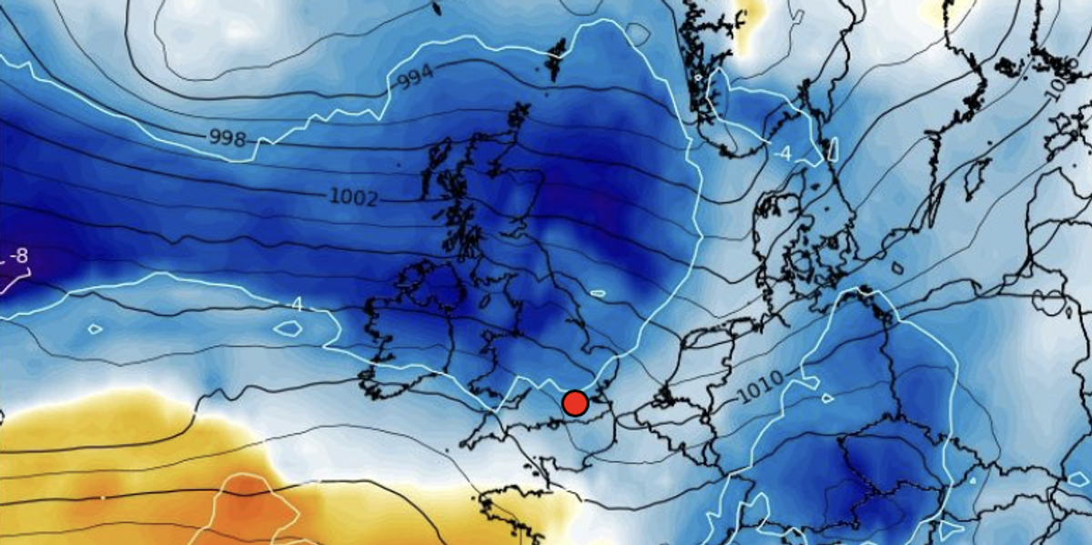 NextImg:UK weather: Britain to be blasted by Polar winds and become ‘cold enough for ice’