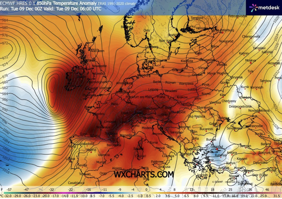 WX Charts map shows Britain sitting in a temperature anomaly hotspot