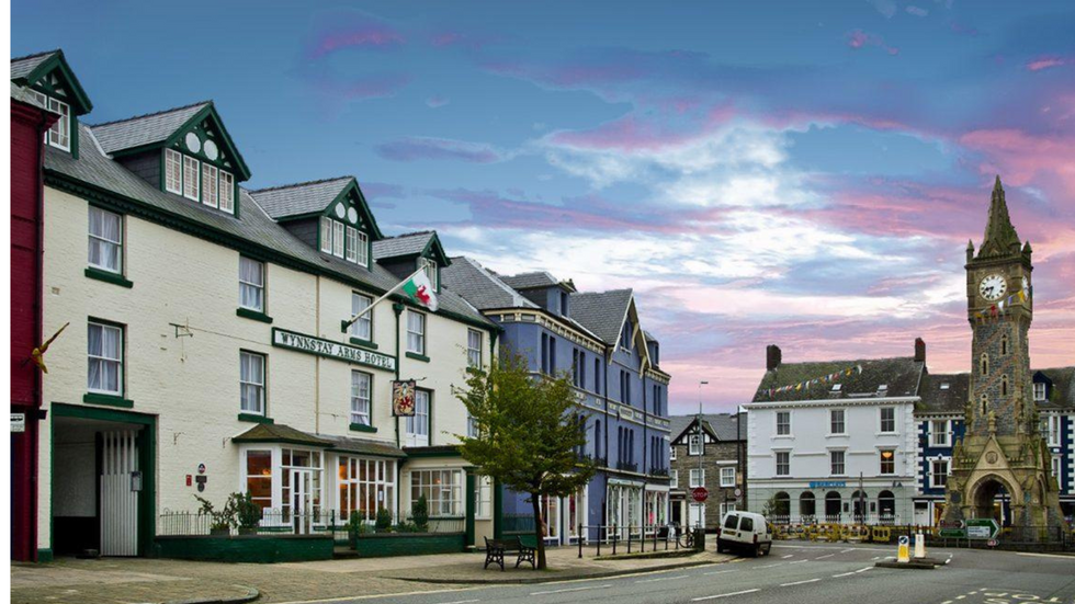 Wynnstay Hotel
