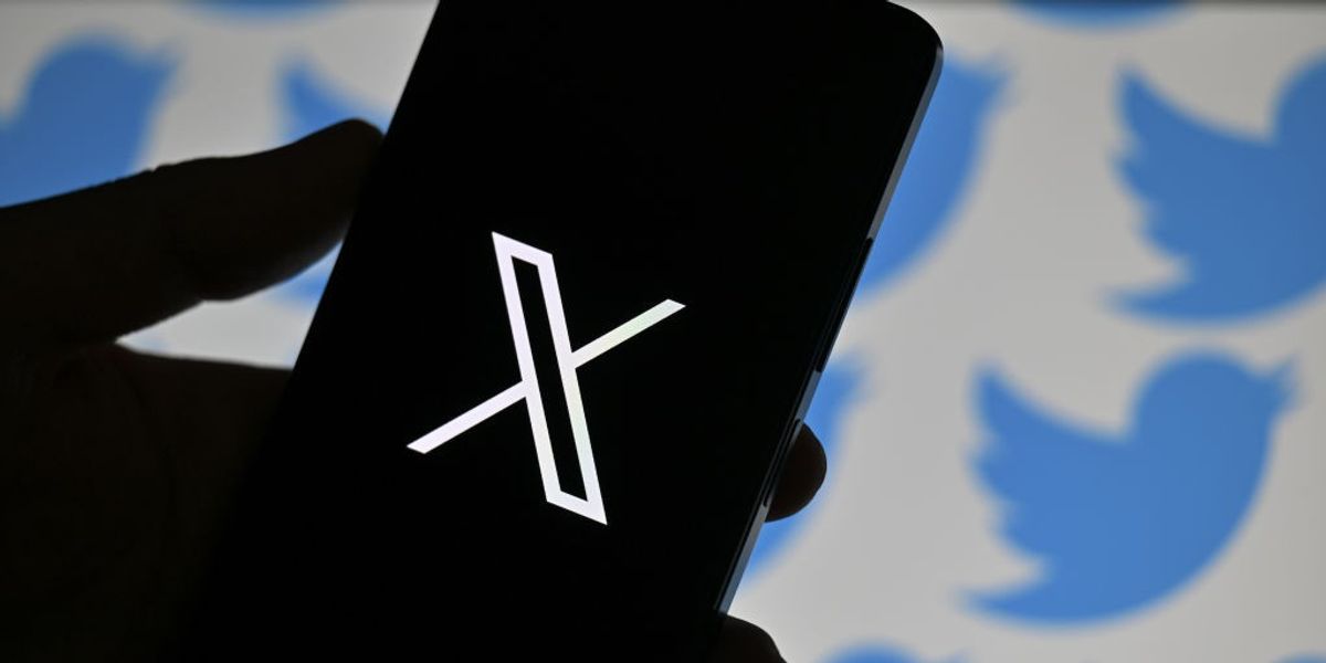 NextImg:X/Twitter suffers mass outage as links fail worldwide