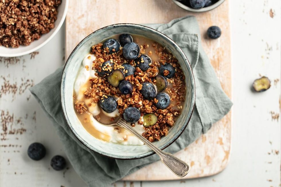 YOGHURT AND GRANOLA