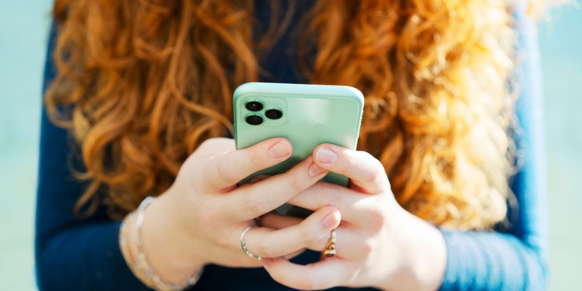 NextImg:A QUARTER of Gen Zs say scrolling TikToks is 'most tiresome task' - while 1 in 4 can't cook from scratch