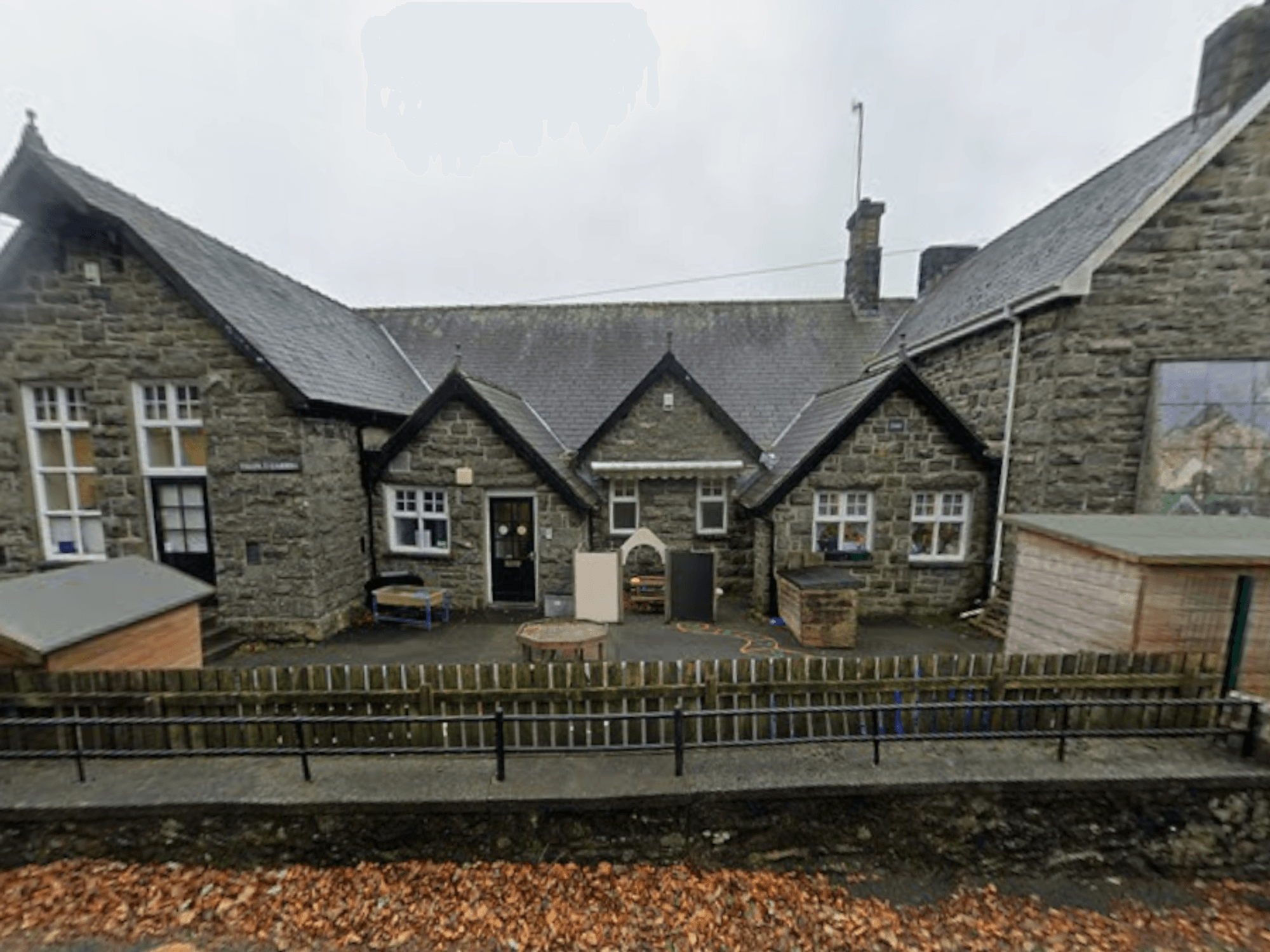 Ysgol Y Garreg