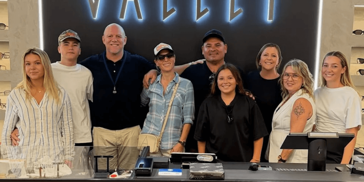 Zara Tindall showcases a lowkey look as she goes shopping in Australia Zara Tindall showcases a lowkey look as she goes shopping in Australia