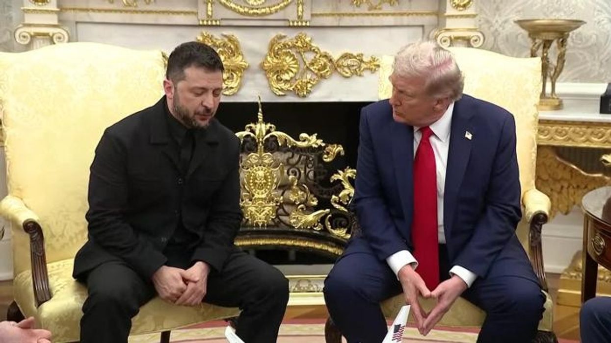 WATCH: Zelensky delivers personal letter from Ukraine's first lady to Melania Trump