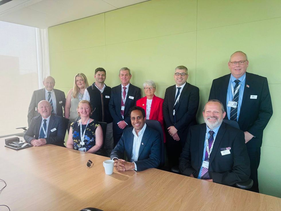 Zia Yusuf během jeho návštěvy na West Northamptonshire